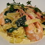 天使の海老のウニ風味のクリームソース　フェットチーネ