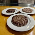 BurgerPOLICE - グルメバーガー♡で
      使われている、パティ♡３種♡