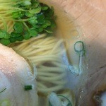 いろいろ工夫して、透明なスープに仕上げているそうです。