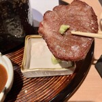 日本焼肉はせ川 - タンは塩とわさびで