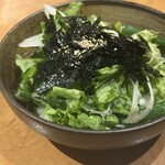 ホルモン焼肉 富や - サラダ