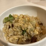 泡屋 かはづ - 燻製入りレタスチャーハン、1人分