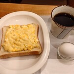 珈琲屋 OB - 料理写真:自家製焙煎ブレンド280円 卵トースト230円