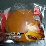 セブンイレブン - 料理写真:チーズバーガー