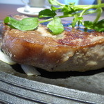 Biton - 豪快なリブロースステーキ（３００ｇ）