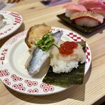 スシロー - 大和寿司監修　いかと筋子包み　いわしの江戸前酢洗い　炙り水たこ江戸前煮詰めがけ