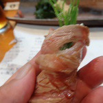 寿司栄 - 鮪の砂摺りの芽葱巻き