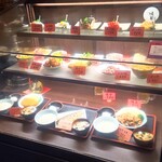 酒亭 玉河 - 店頭のディスプレイです