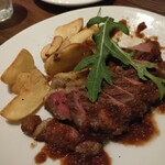 PIZZA SALVATORE CUOMO ＆ BAR - 赤身牛肉ステーキ