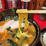 豚骨醤油ラーメン 王道家 柏店 - 