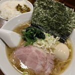 神楽坂家系ラーメン モンタナ - 