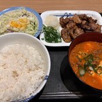 松屋 - 料理写真:カルビ焼肉定食 ミニチゲセット 1,180円