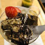 nana's ​green ​tea  - ほうじ茶チョコソースをかけて