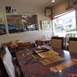 African Restaurant Jollof Kitchen - 店内雰囲気