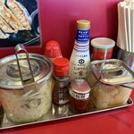 家系ラーメン たつ家 - 卓上