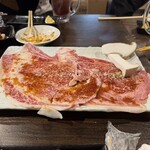 焼肉 ドラゴン - 