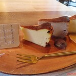カフェダイナー ポップオーバー - 3種のチーズケーキ　1320円(税込)