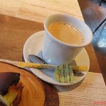 カフェダイナー ポップオーバー - コーヒー(チーズケーキとのセット)