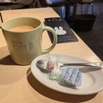 ディック・ブルーナ テーブル - 