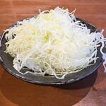 ふじ屋 - おかわりキャベツ（半分）