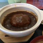 煮込みハンバーグ