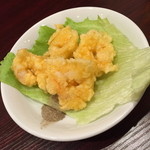 蓬莱春飯店 - ビールセット（８８０円＋税）の「芝えびの天ぷら」２０１５年１月