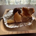 おかしの家ノア - アップルパイはパイ生地が薄くてリンゴは柔らかい、私好みです。