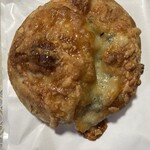 パン パティ こむぎのおはなし - 野沢菜おやき(*゜Q゜*)  甘じょっぱさ？が美味しかったですね♪  ちょい貰いでしたので(〃ω〃)