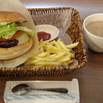 ハンバーガー TANAKA - フレッシュチーズバーガーセット