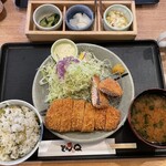 とんかつ とんQ 守谷ふれあい店 - やまと豚ロースとぶりかつ定食