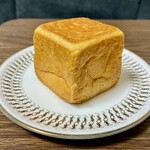 BAKERY TABLE むぎ屋 - 自家製カスタードのクリームパン　240円