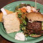 蔵cafe 一合 - 【2026.02】1,2月限定・かすぽたランチ(パン1種類をミニバーガーに変更・税込2,500円)