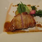 ラ・トリロジー - 肉料理（豚ロースのソテー　ポワブラードソース）１，１８０円（税込）