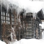 鶴の湯温泉 - こちらの事務所でチェックインです