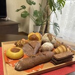 天然こうぼぱん とことこ - モンちゃんも忘れないでねぇ〜(｡･ω･｡)