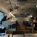 UNREAL BAKE & Cafe Bar - 