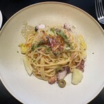 TRATTORIA coccinella - 北海道産蛸と春キャベツのアーリオオーリオ