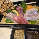 さかな酒場 魚星 海老名東口店 - 市場盛り