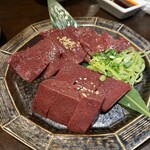 炭火焼肉 肉刺し にく式 南郷18丁目店 - 