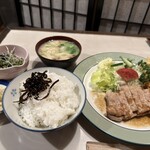 ハチロー - 