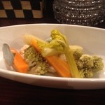 ラボラトリバーアンドレストラン - 自家製ピクルス