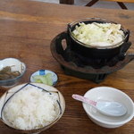 おんで食堂 - ホルモン鍋定食
