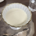 とだや - セットの杏仁豆腐