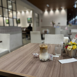 喫茶 リビエラ_1