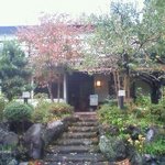 Tatsu No Shokujidokoro - 別荘みたいな外観です。