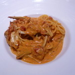 シェ フルール 横濱 - メイン料理その２（パスタ）：ワタリガニのクリームパスタ