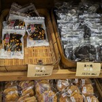 雷神堂 - 料理写真:海苔巻煎餅、ザラメ煎餅