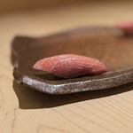 鮨つぐ - ①中トロ握り