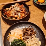 焼肉神威 - キムチとナルム