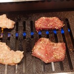 焼肉神威 - タンとミノ